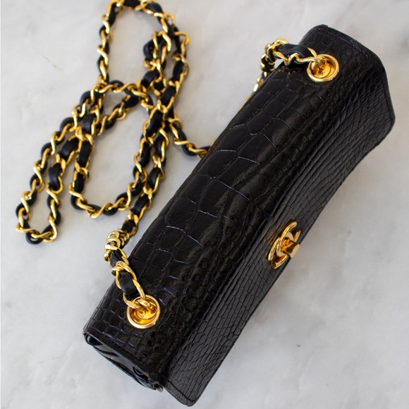 Chanel Vintage 1989 Classic Mini Flap Black Alligator 24K Gold Plated Bag - Picture 8 of 16
